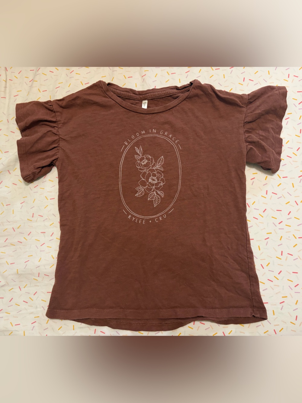 Rylee + Cru Brown Floral Ruffle-Sleeve Tee